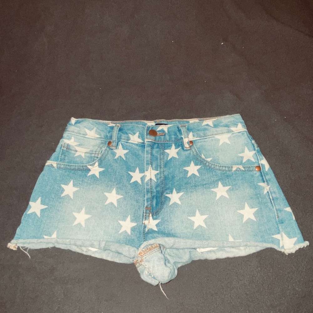 Star shorts